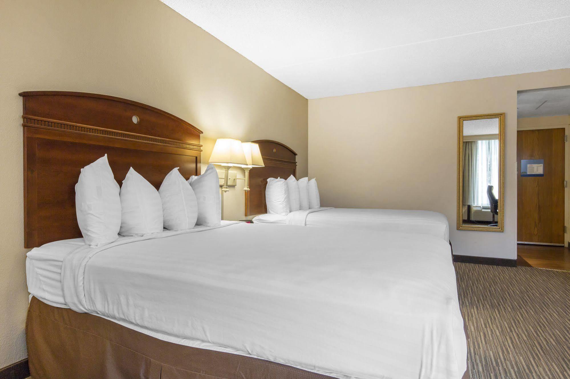 Greenstay Hotel & Suites Central Springfield Dış mekan fotoğraf